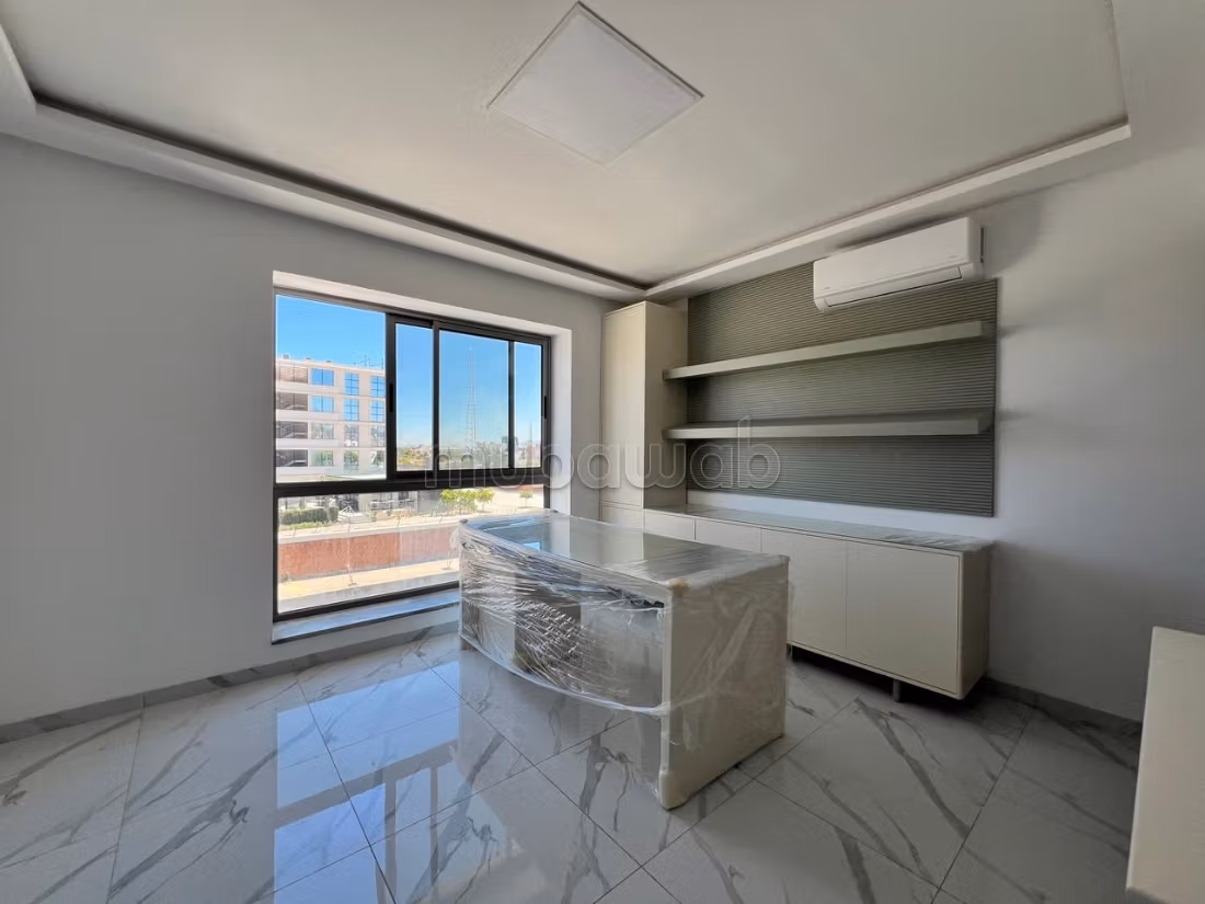 For Rent Office in H2 at Ariana Essoughra
