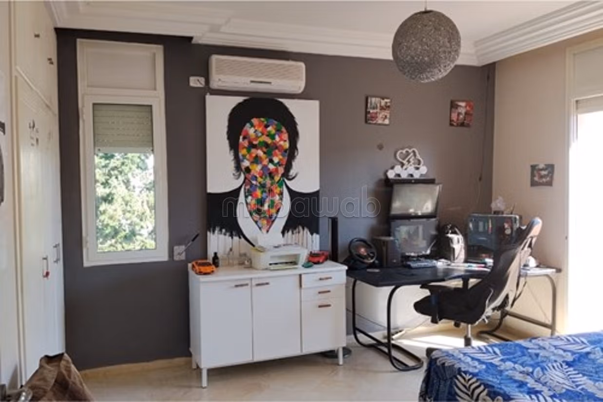 A Vendre Villa avec Piscine à Chotrana 1