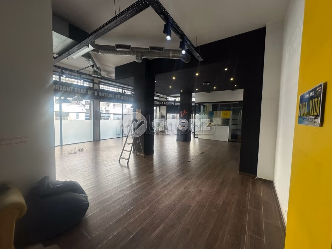 Comercio en alquiler 125 m² Burger Casablanca