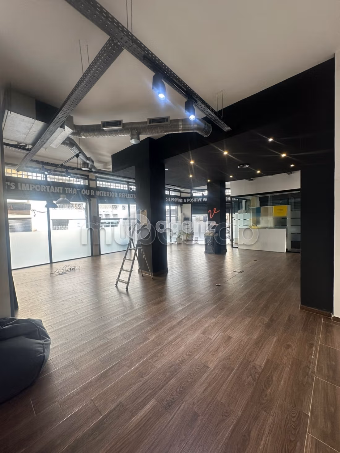 Comercio en alquiler 125 m² Burger Casablanca
