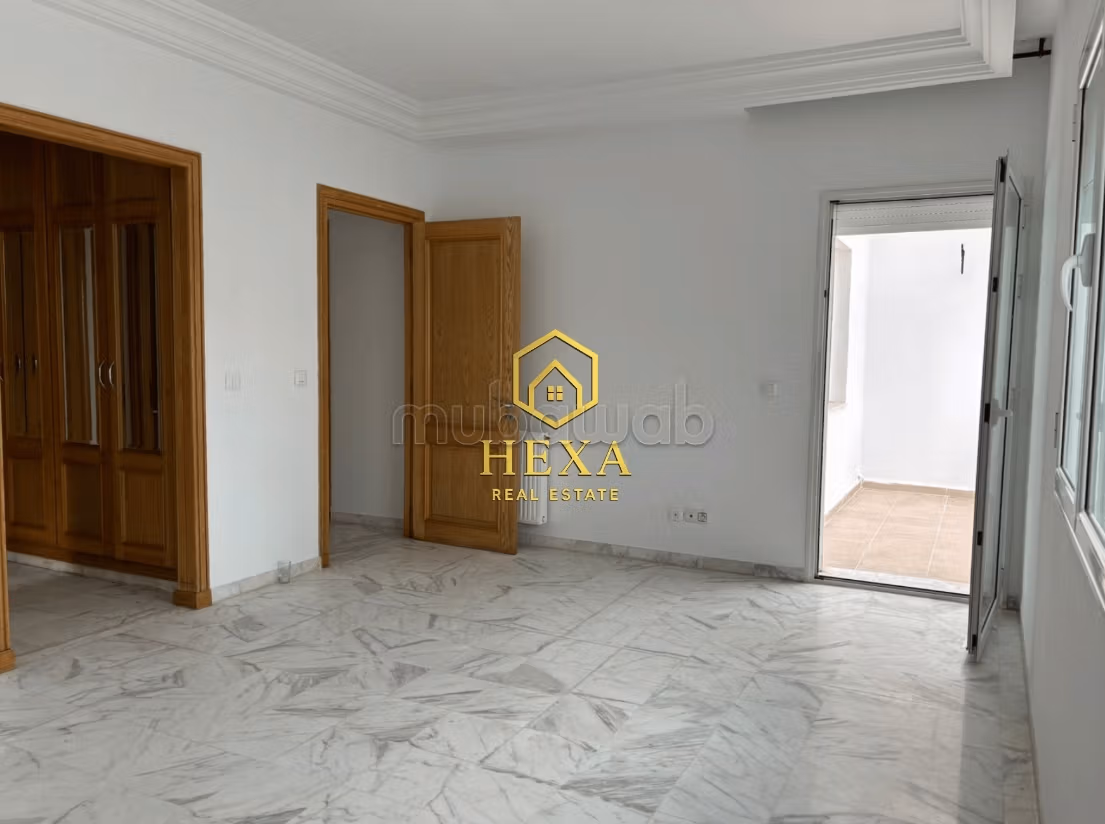 Triplex S5 with garden in Lac2