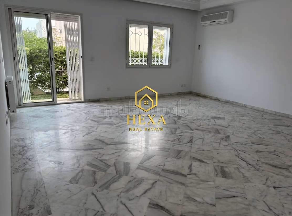 Triplex S5 with garden in Lac2