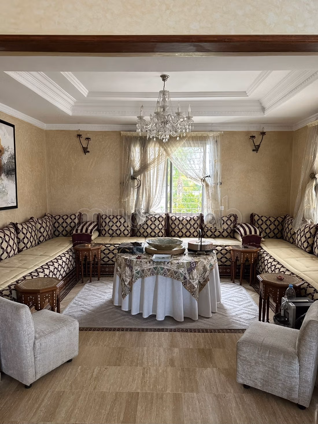 Agréable Triplex à Vendre 
Quartier prisé 
Aviation Mabella