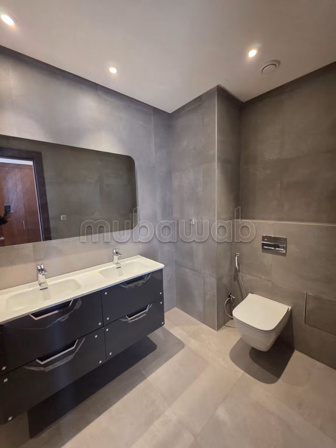 Appartement en location à Souissi. 
2 chambre — 6