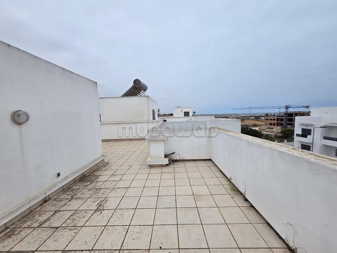 Villa di lusso in vendita a Dar Bouazza. 4 camere piacevoli. Bella terrazza e giardino
