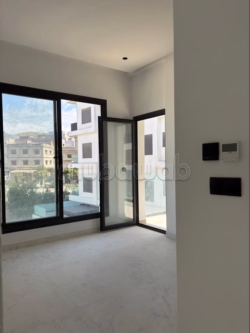Bel appartamento in vendita a De La Plage. 2 belle camere. Posti auto e terrazza