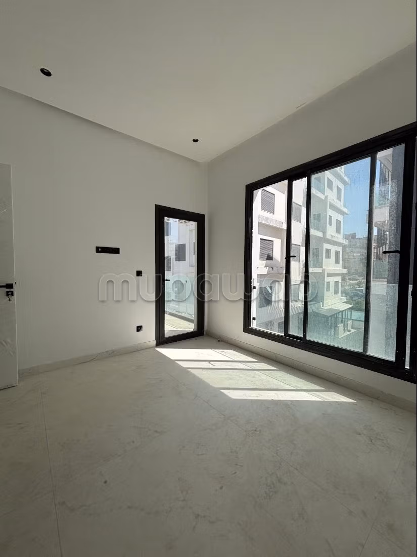 Bel appartamento in vendita a De La Plage. 2 belle camere. Posti auto e terrazza