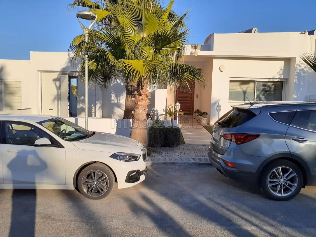 Luxe villa te koop in Basatine El Menzeh