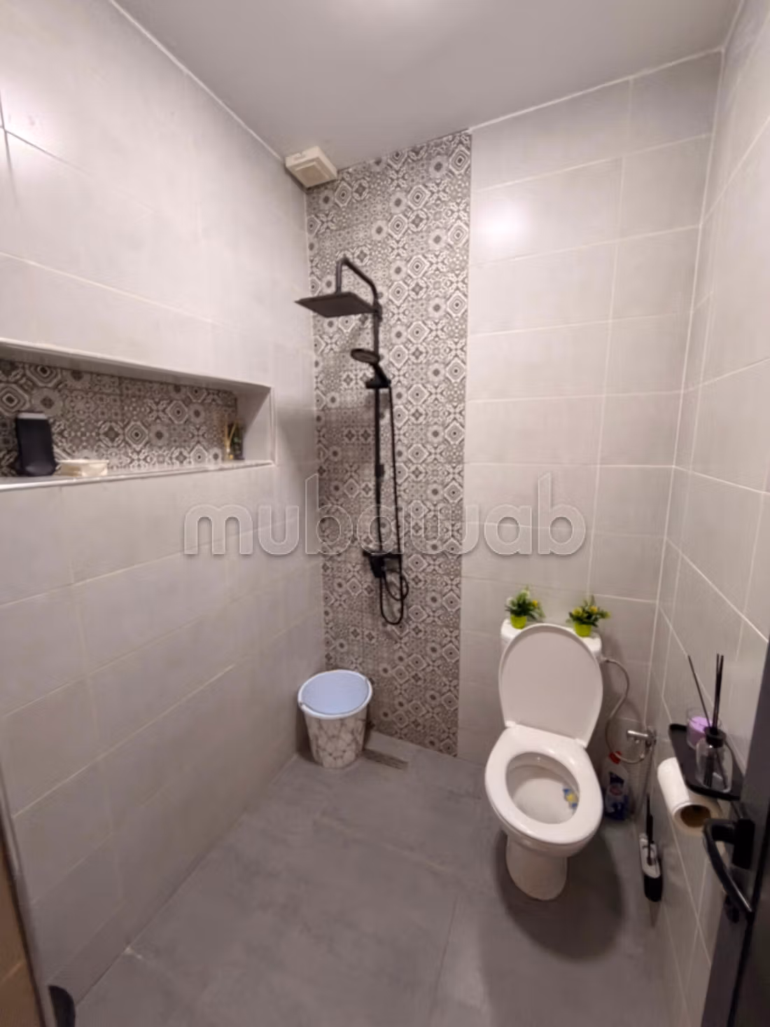Apartment for rent. 1 Room. Ample storage space