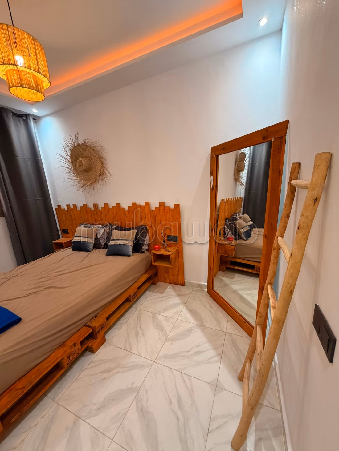 Apartment for rent. 1 Room. Ample storage space