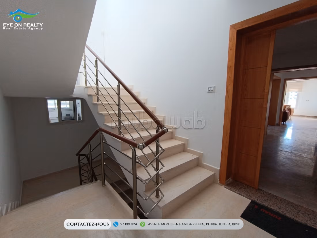 Appartement S4 à Kélibia avec 2 garages