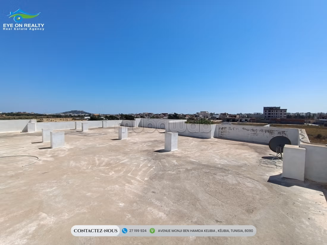 Appartement S4 à Kélibia avec 2 garages