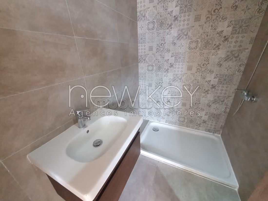 Appartement S2 à vendre à La Soukra
