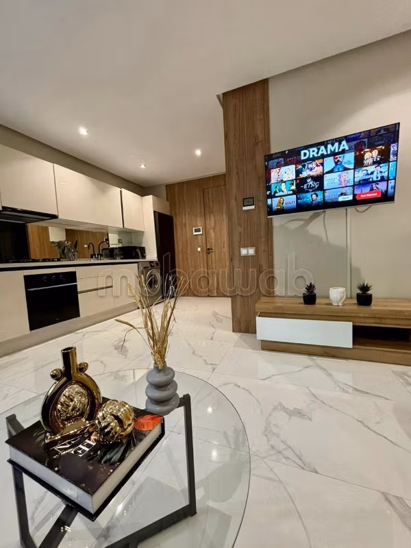 Location d'un appartement à Maârif. Superficie 55 m². Service de concierge et climatisation