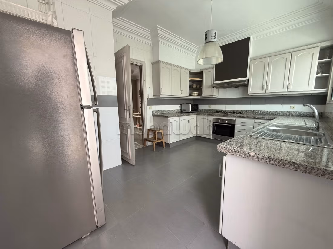 Superbe appartement meublé de 160 m² avec grande terrasse — 5