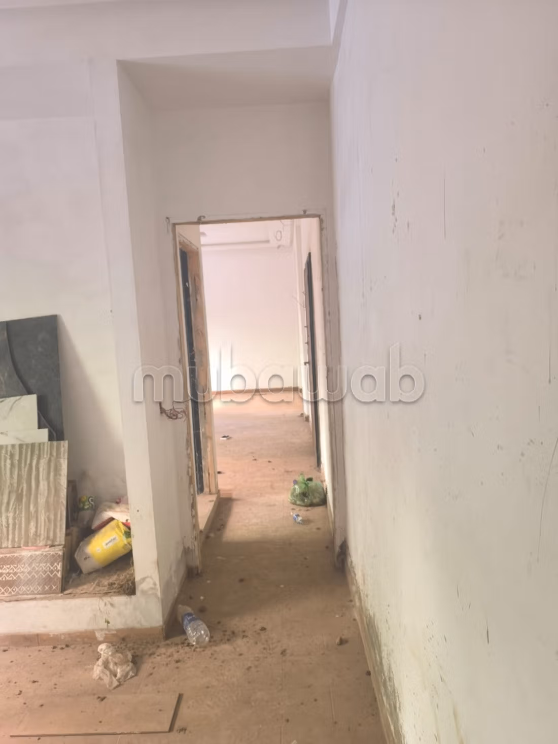 Studio semi fini à vendre à Abwab Gueliz Marrakech — 4
