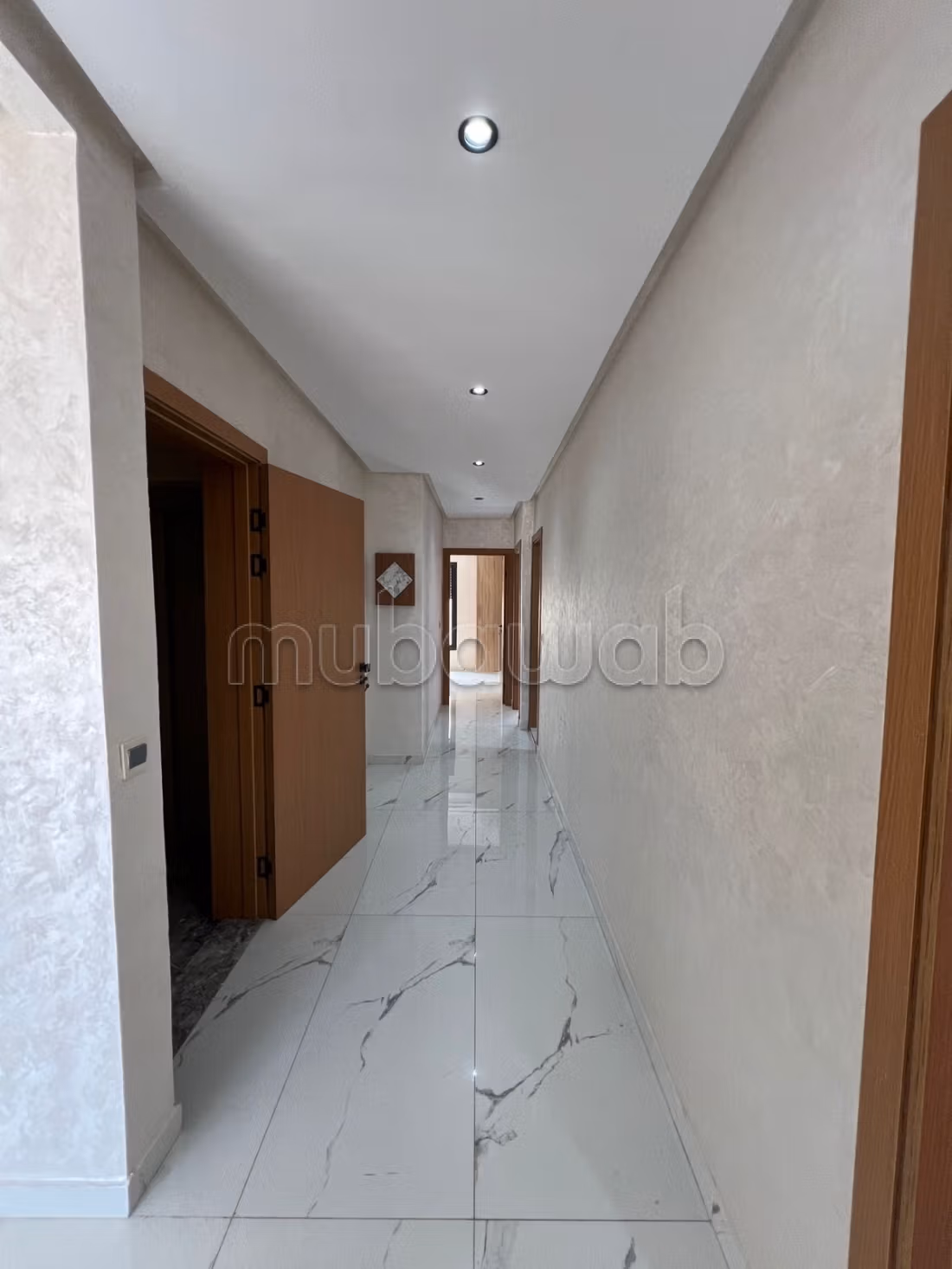 Appartement en location à Riad Oulad Mtaa. 3 belles chambres. Terrasse et ascenseur — 4