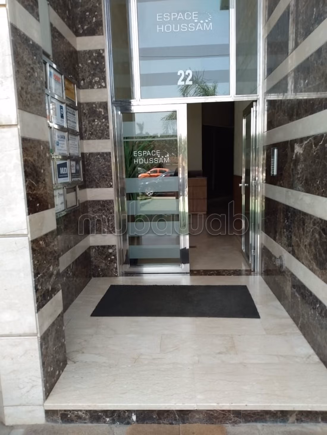 Office rental on the El Jadida road. Area 96 m². Elevator