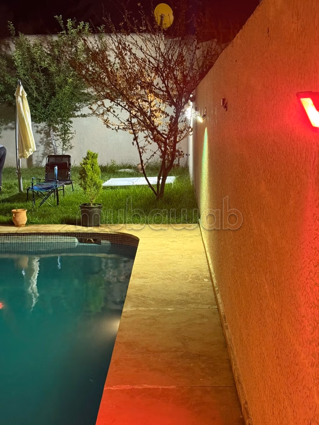 Magnifica villa in vendita. 5 camere confortevoli. Arredamento