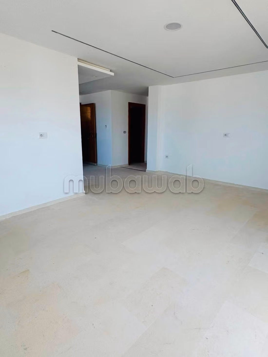 High standing apartment with sea view in second position