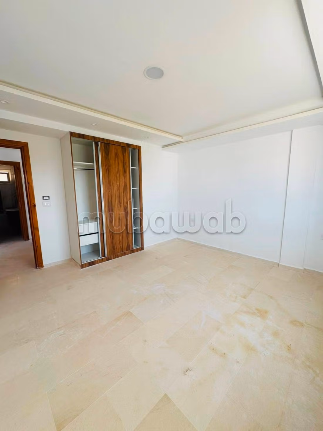 High standing apartment with sea view in second position