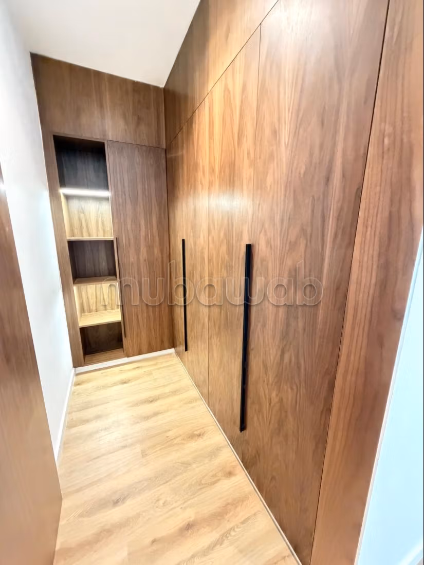 Bel Appartement à louer
orangeraie de Souissi — 6