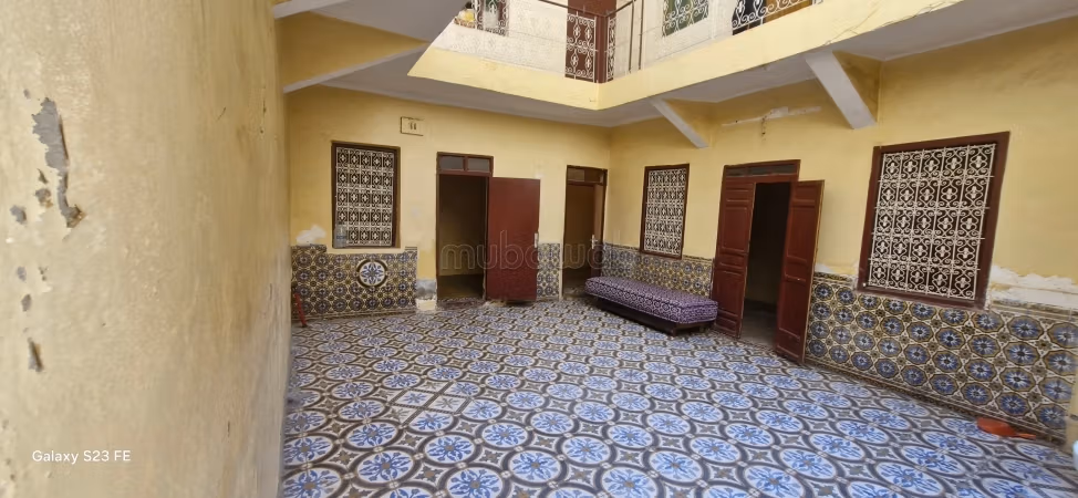 Riad for sale in Arset Moulay Bouaazza. Dimension 150 m². Terrace
