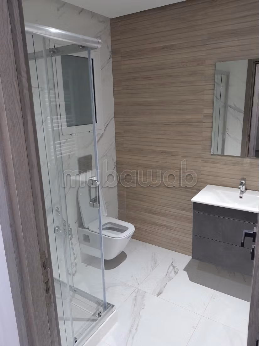 Superb apartment for rent in Ain Zaghouan Nord. 1 beautiful room. Elevator and terrace