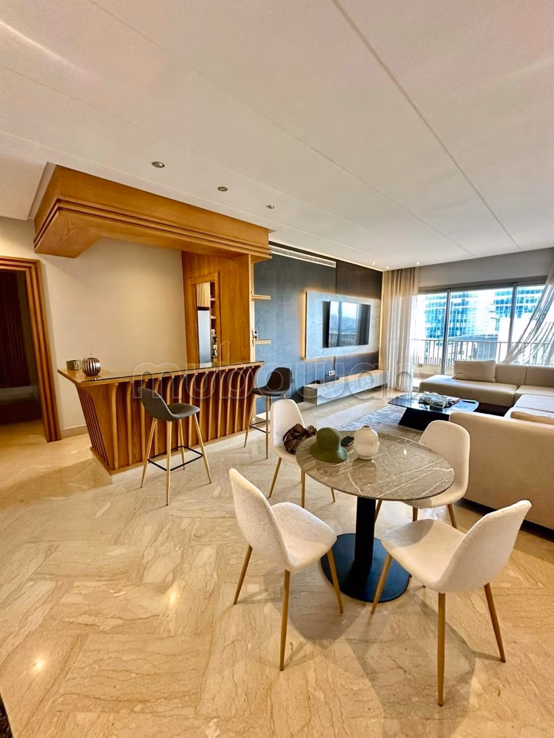 Magnifique appartement avec terrasse à louer — 2