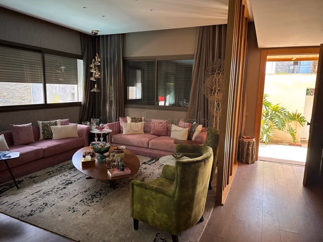 Villa de luxe à vendre à Dar Bouazza. 3 chambres. Jardin