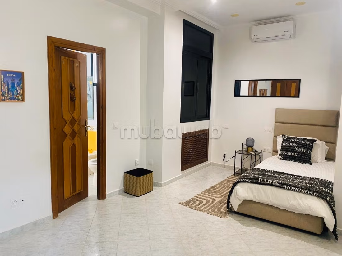 Location a very nice FURNISHED villa in Souissi