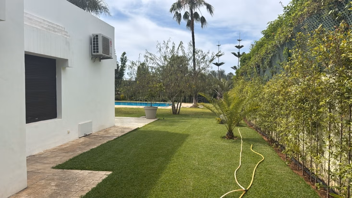 Location a very nice FURNISHED villa in Souissi