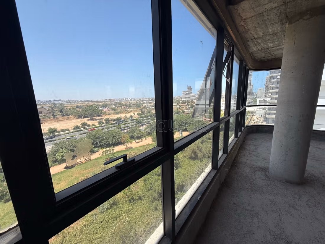Plateau de Bureau CFC vue dégagée