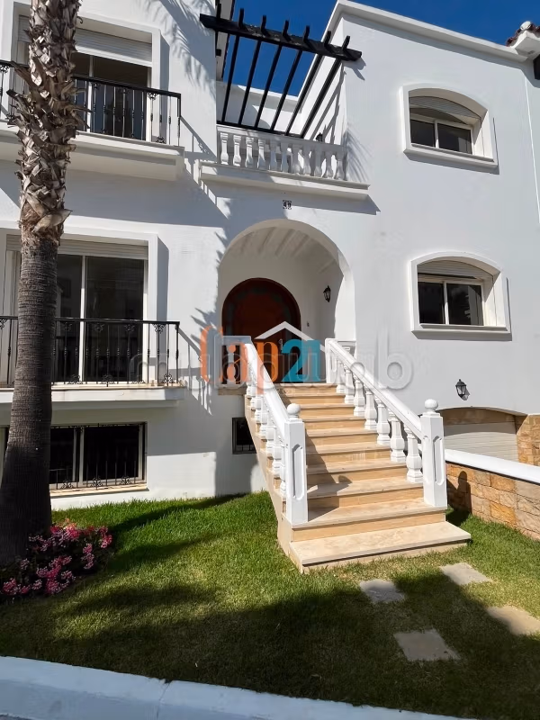 Villa 5Ch moderne vide à louer à Boubana