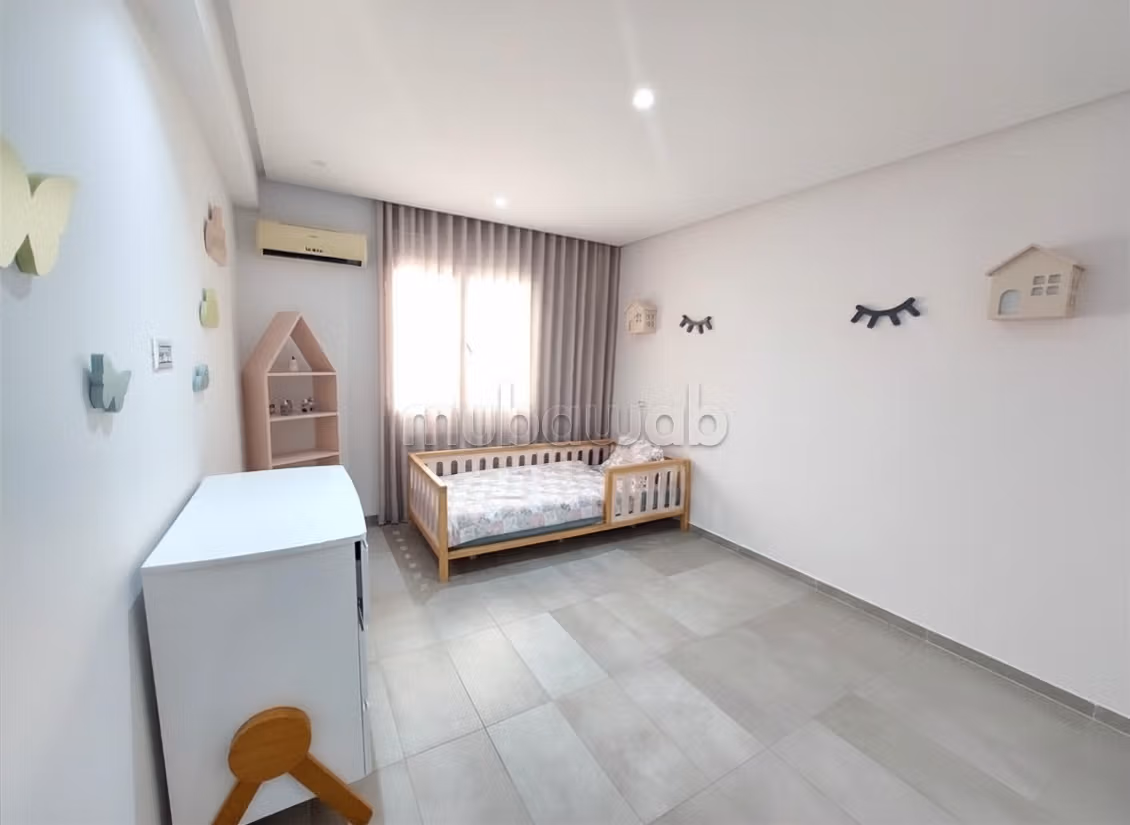 A vendre un Duplex en S3 de 165m² à Ennasr
