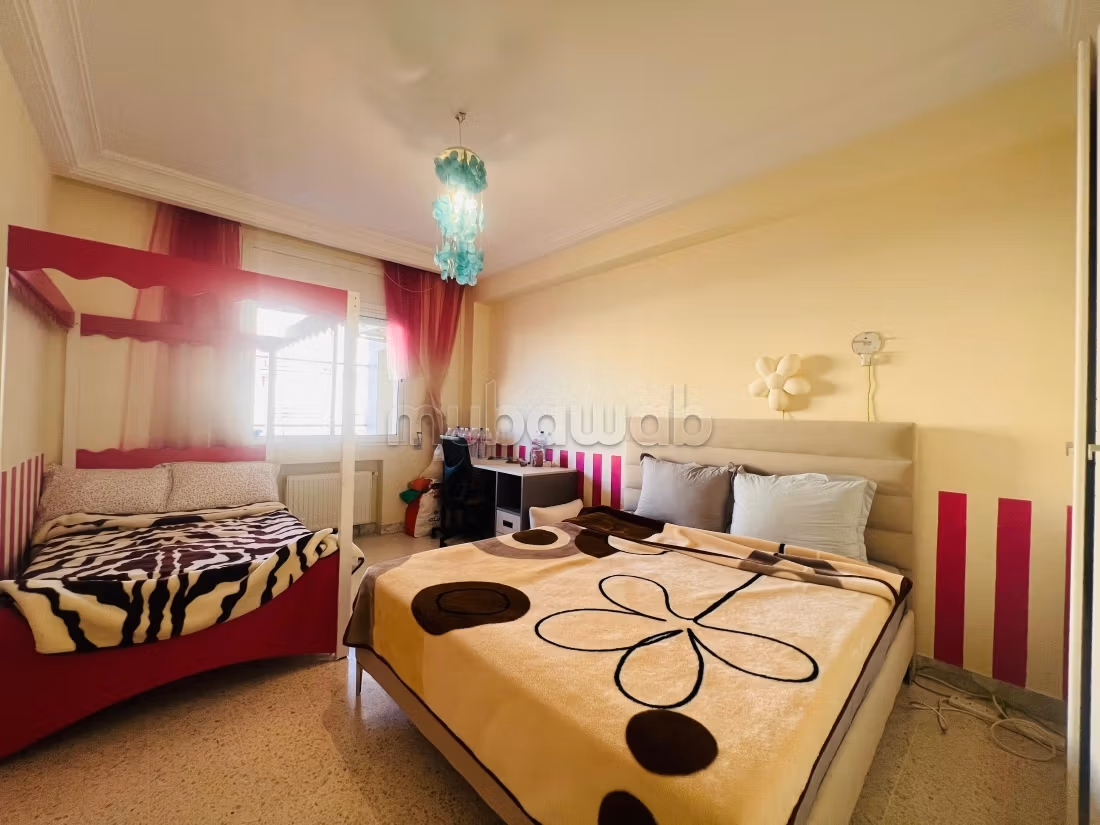 A vendre un appartement de 185m² en S3 à Ennasr 2