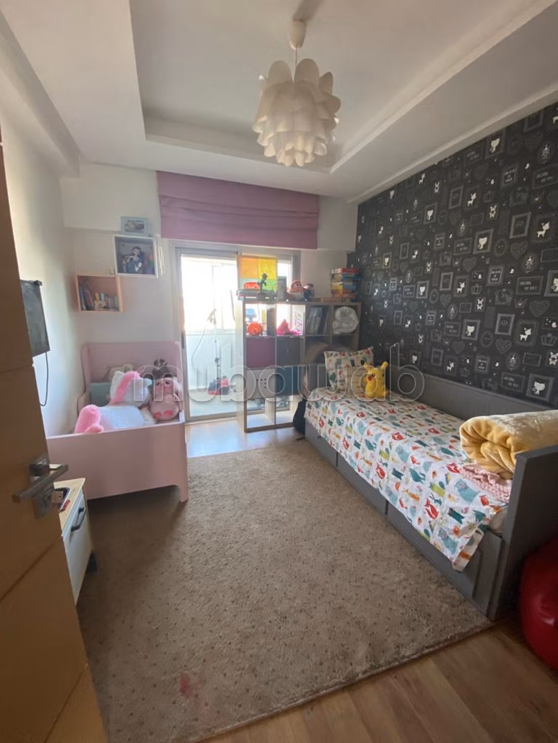 Appartement vide a louer a Hay Riad 
3 chambres — 5