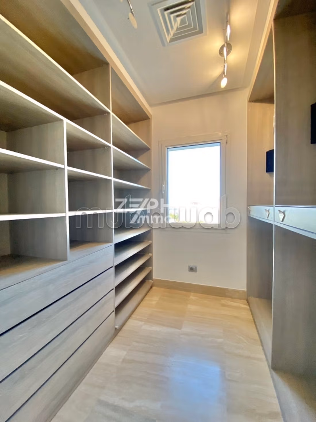 A louer Appartement S3 à Gammarth avec vue mer