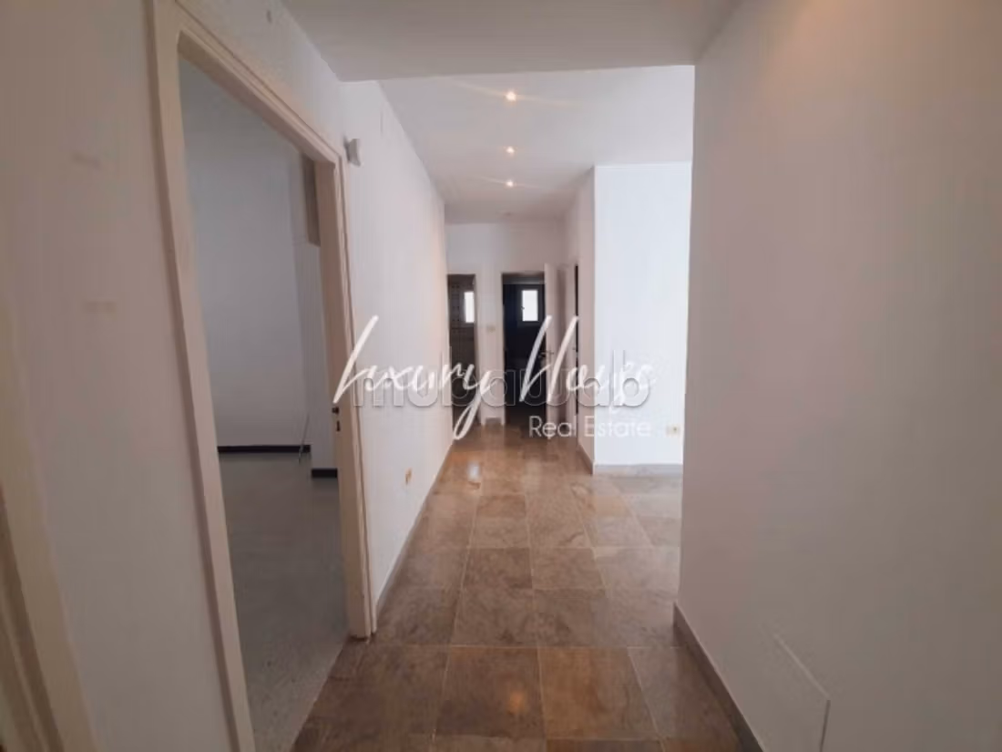 Rez de chaussée de villa S3 avec jardin à la Marsa