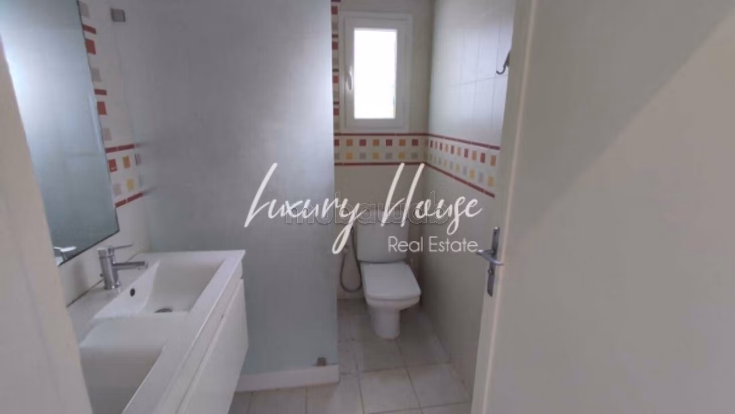 Rez de chaussée de villa S3 avec jardin à la Marsa