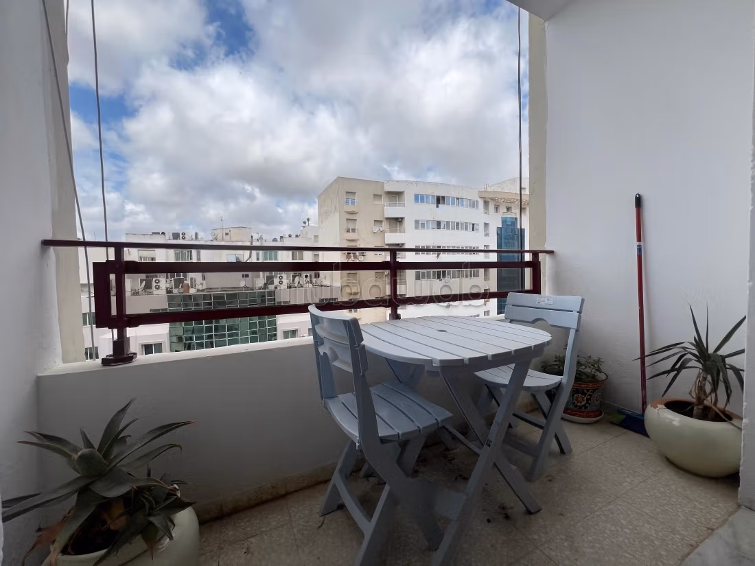 A vendre un appartement en S3 de 155m²