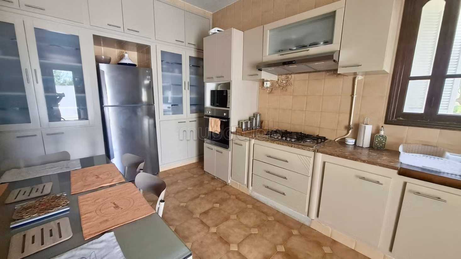Casa in vendita. Superficie totale 709 m². Giardino e terrazza