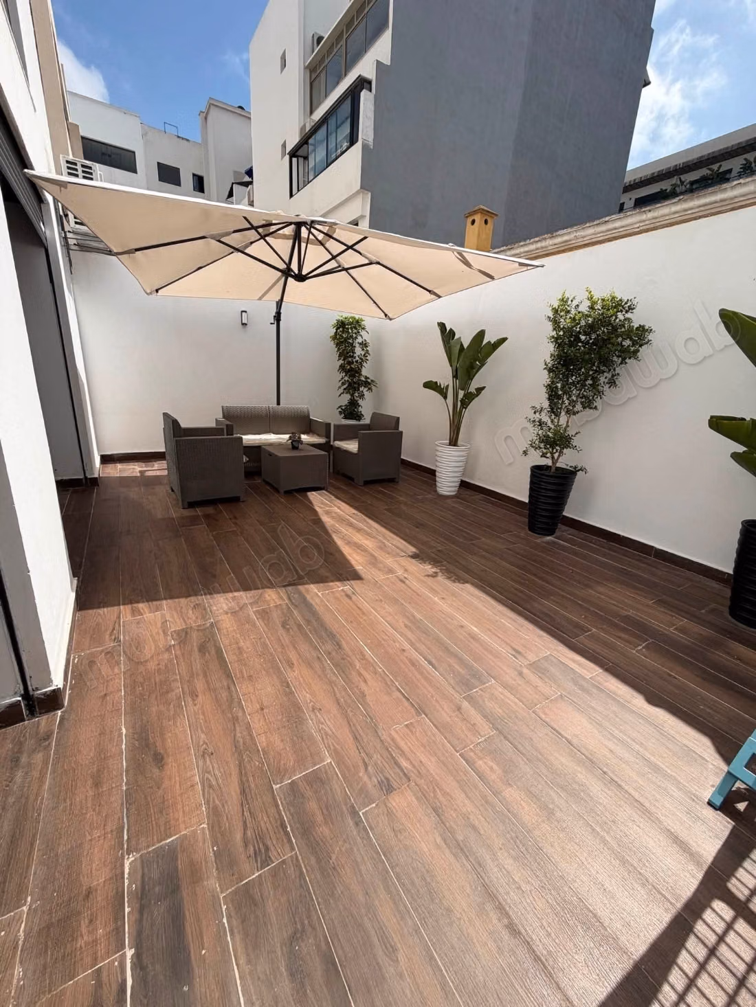 Superbe Studio Meublé a Louer Haut Standing avec Grande Terrasse – Les Princesses