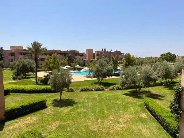 À Vendre superbe Appartement vide à Prestigia Ambre