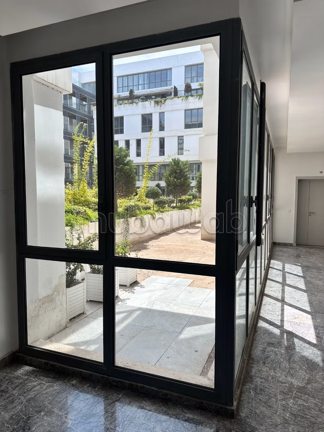 Oficinas en alquiler en Sidi Maarouf. Superficie total 171 m²