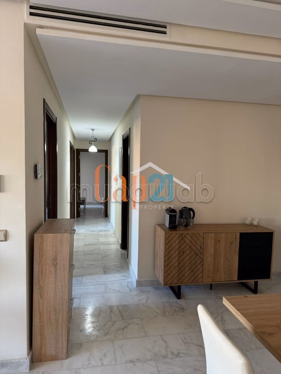 Location d'un bel appartement meublé à Place Mozar — 2