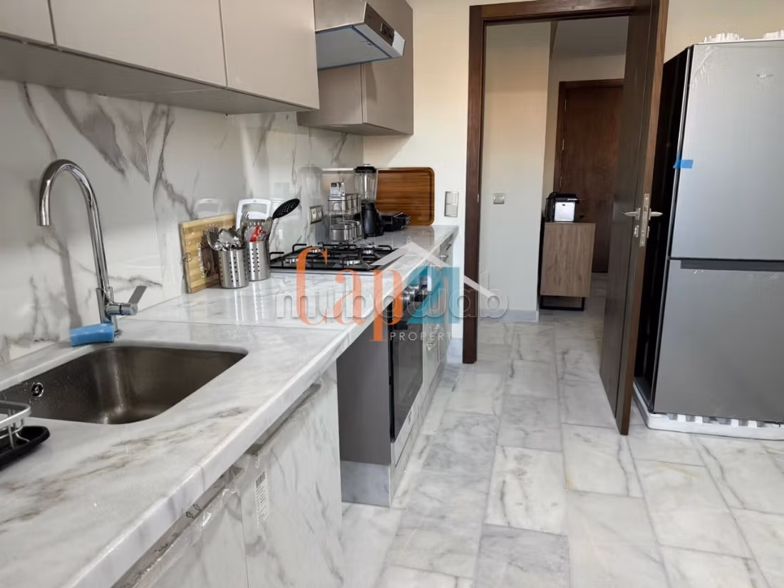 Location d'un bel appartement meublé à Place Mozar — 3