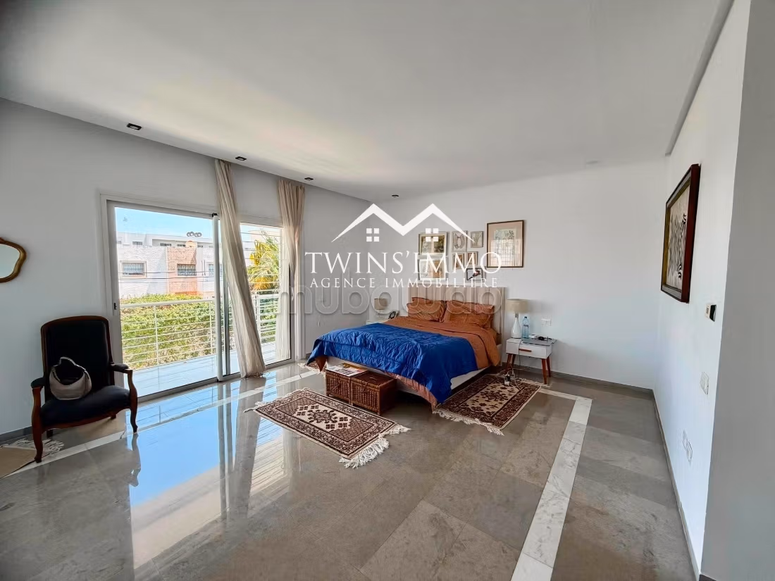 Villa con piscina a Chotrana 2 La Soukra