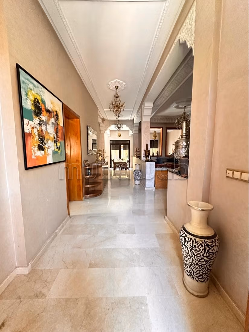 Villa arredata con piscina in affitto a Targa