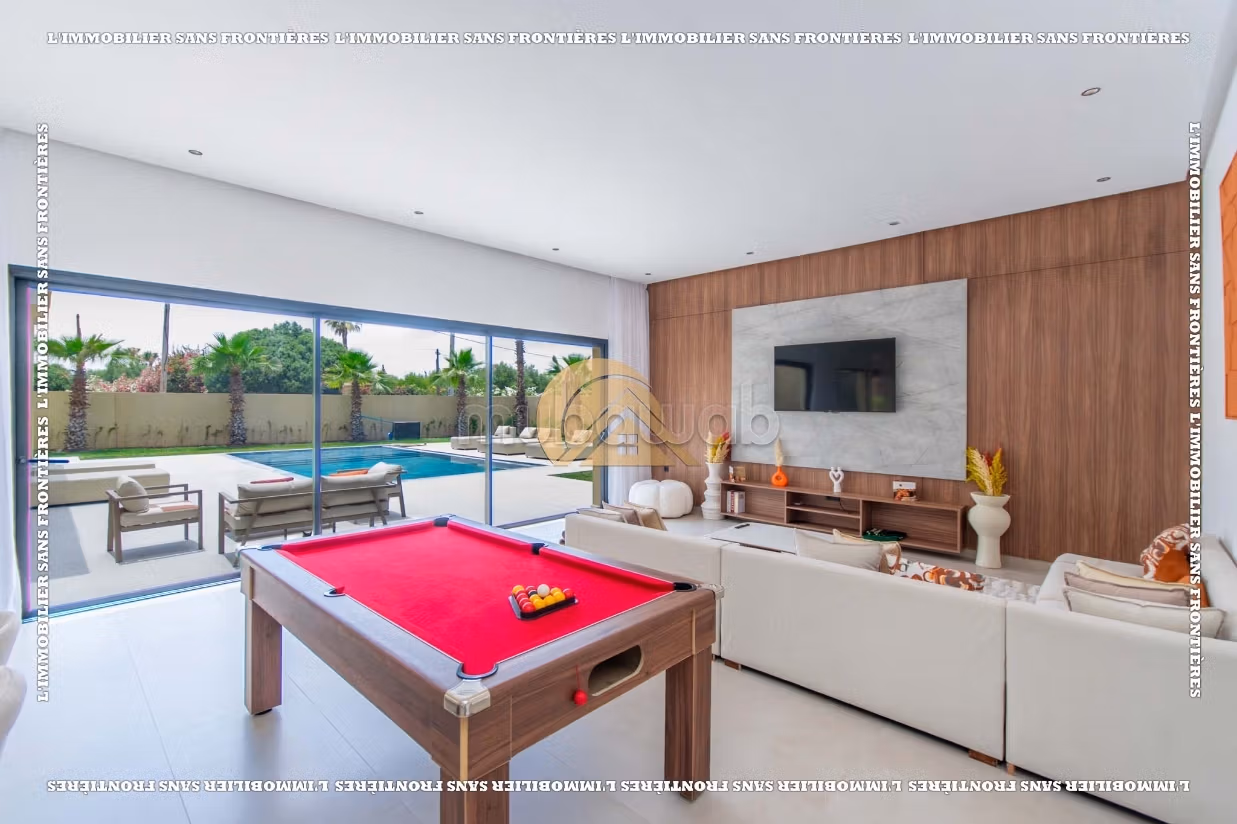Villa arredata con giardino e piscina privata in vendita sulla strada per Amizmiz Km 17